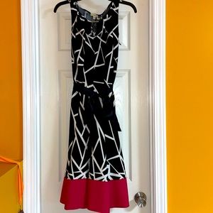 Haani black white and hot pink accent